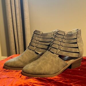 Sugar Women's Strappy Gray Ankle Booties